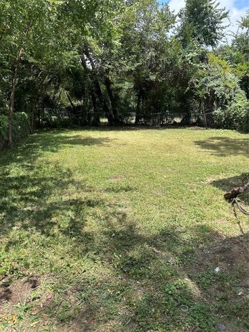 2419 Harding Street, Dallas, TX 75215