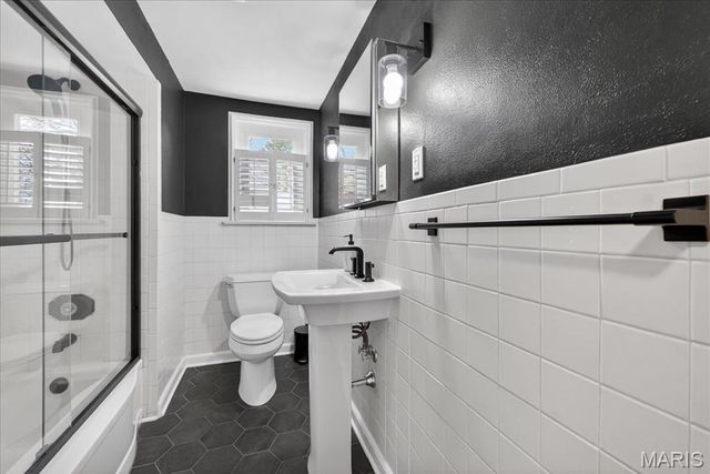 1158 N Geyer Road, Kirkwood, MO 63122