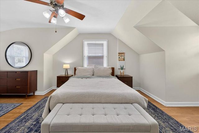 1158 N Geyer Road, Kirkwood, MO 63122