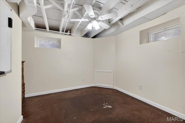 1158 N Geyer Road, Kirkwood, MO 63122