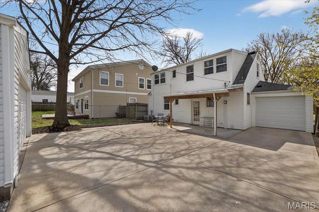 1158 N Geyer Road, Kirkwood, MO 63122