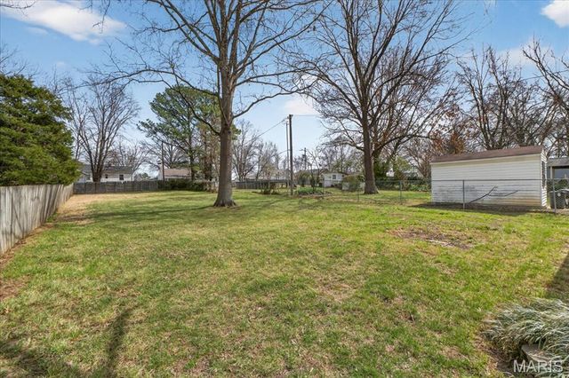 1158 N Geyer Road, Kirkwood, MO 63122