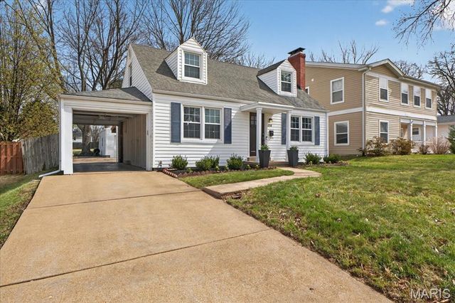 1158 N Geyer Road, Kirkwood, MO 63122