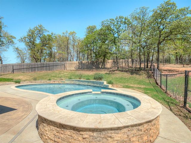 5736 Asheville Way, Choctaw, OK 73020