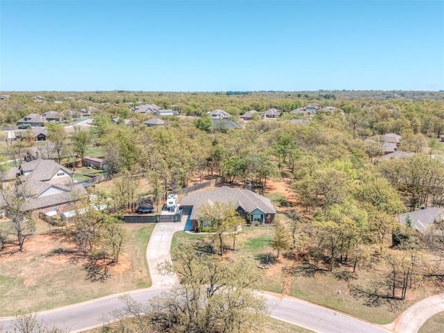 5736 Asheville Way, Choctaw, OK 73020