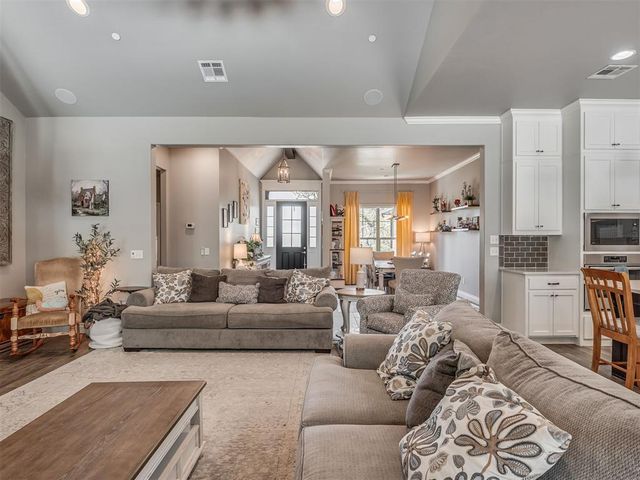 5736 Asheville Way, Choctaw, OK 73020
