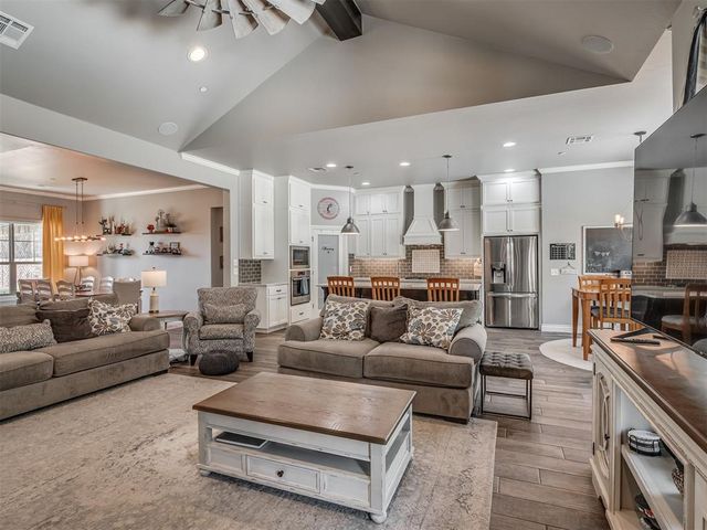 5736 Asheville Way, Choctaw, OK 73020