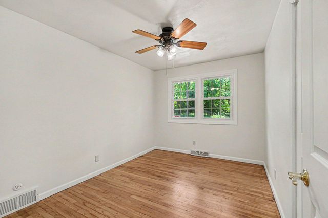6473 E E Avenue, Richland, MI 49083