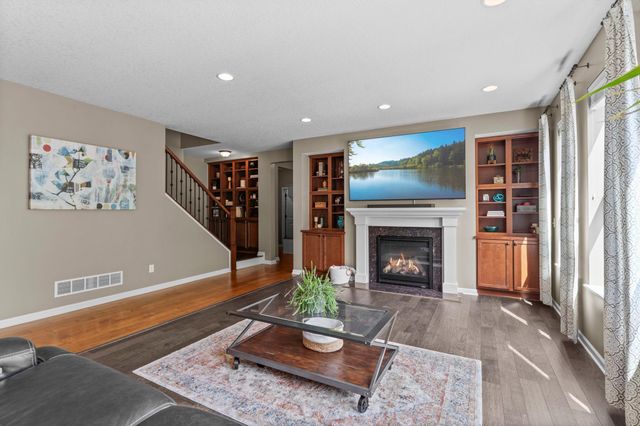 10585 37th Place NE, Saint Michael, MN 55376