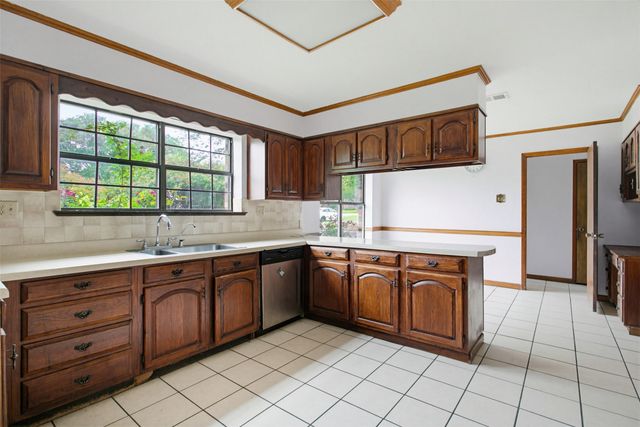 220 Green Ridge Drive, Double Oak, TX 75077