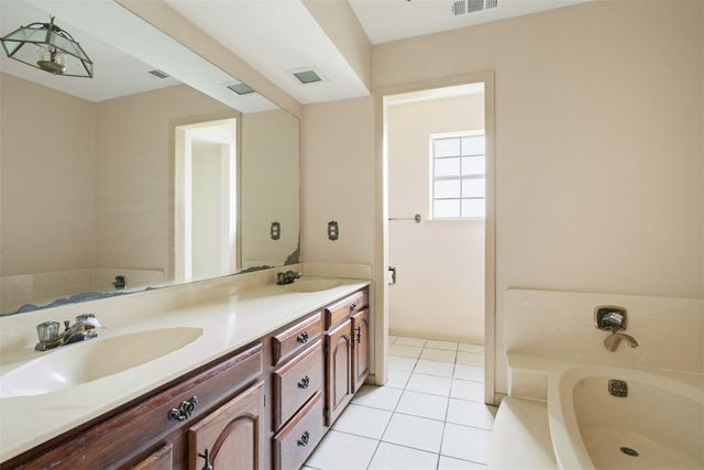 220 Green Ridge Drive, Double Oak, TX 75077