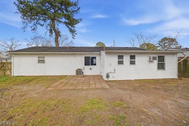 3521 Melinda PL, Virginia Beach, VA 23452