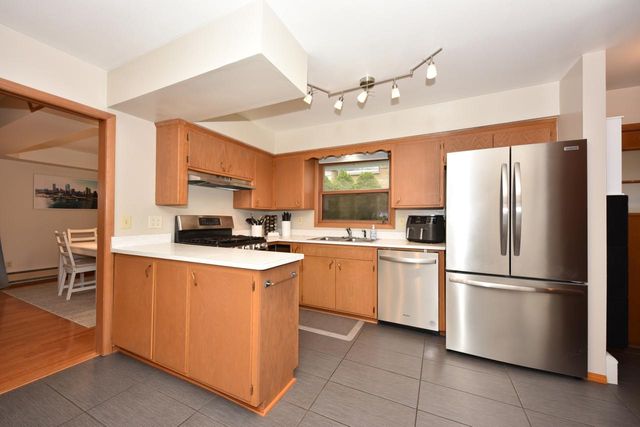 1775 Poplar AVENUE, South Milwaukee, WI 53172