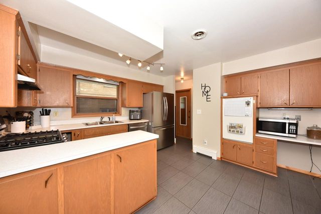 1775 Poplar AVENUE, South Milwaukee, WI 53172