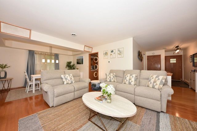 1775 Poplar AVENUE, South Milwaukee, WI 53172