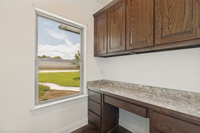 107 Indian Creek, Trenton, TX 75490