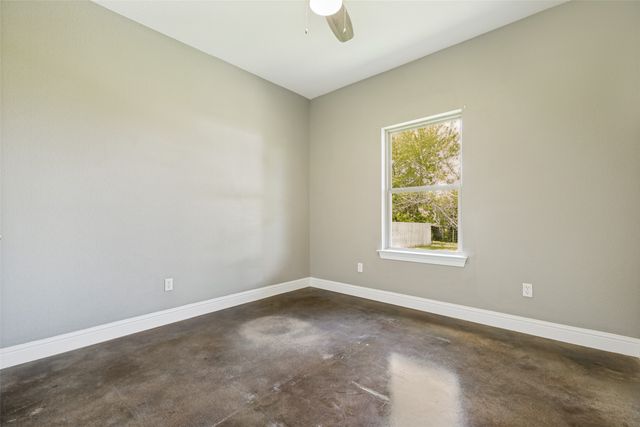 107 Indian Creek, Trenton, TX 75490