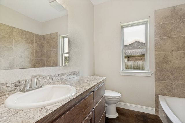 107 Indian Creek, Trenton, TX 75490