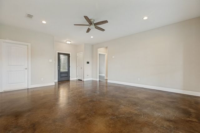 107 Indian Creek, Trenton, TX 75490