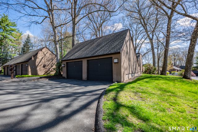 14 Canterbury Lane 14, Avon, CT 06001