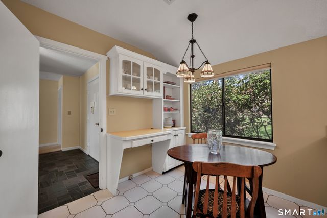 14 Canterbury Lane 14, Avon, CT 06001