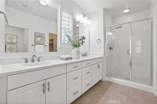 202 Rose Arch, Irvine, CA 92620