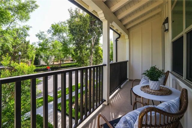 202 Rose Arch, Irvine, CA 92620