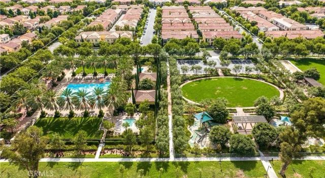 202 Rose Arch, Irvine, CA 92620