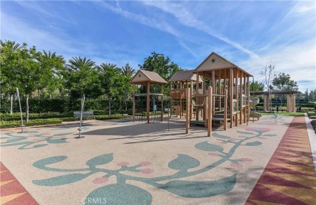 202 Rose Arch, Irvine, CA 92620