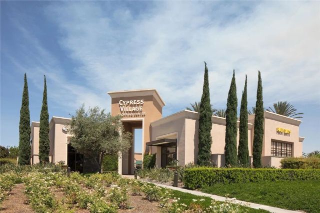 202 Rose Arch, Irvine, CA 92620