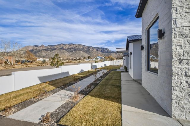 11704 Anaheim Avenue NE, Albuquerque, NM 87122