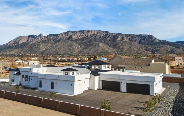 11704 Anaheim Avenue NE, Albuquerque, NM 87122