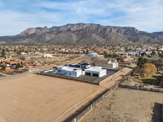 11704 Anaheim Avenue NE, Albuquerque, NM 87122