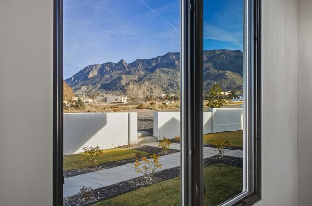 11704 Anaheim Avenue NE, Albuquerque, NM 87122