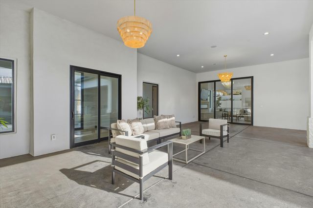 11704 Anaheim Avenue NE, Albuquerque, NM 87122