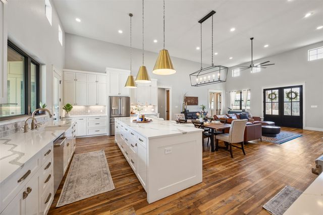 185 Puerto Rico DR, Wimberley, TX 78676