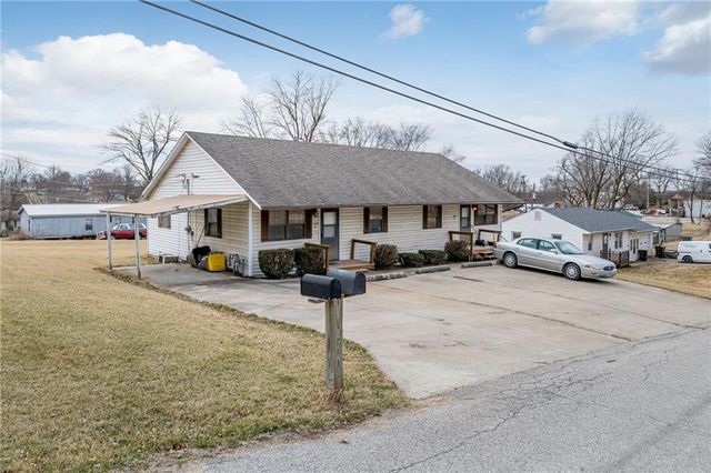 1508 W William Street, Savannah, MO 64485