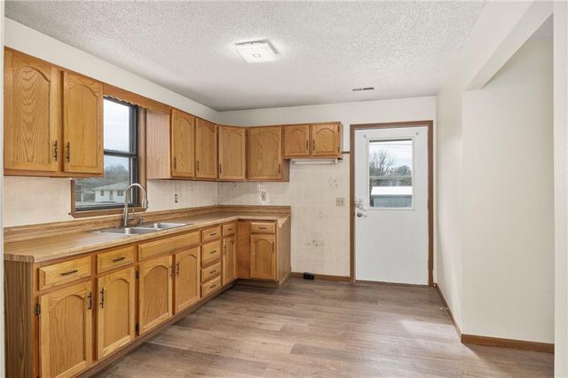 1508 W William Street, Savannah, MO 64485