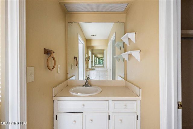 200 Hawthorne Drive, Madison, MS 39110