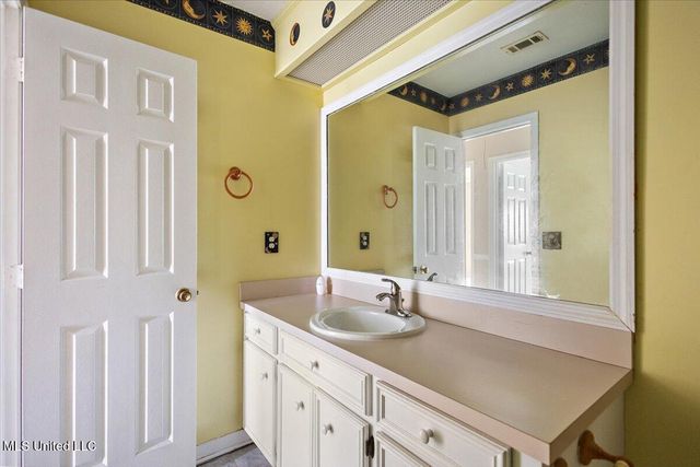 200 Hawthorne Drive, Madison, MS 39110