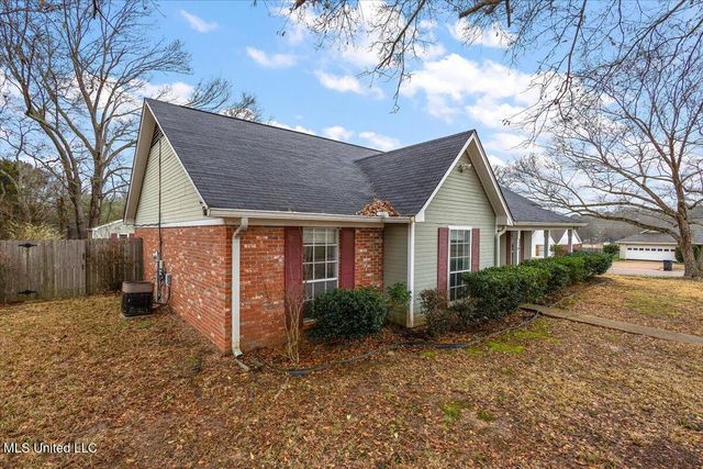 200 Hawthorne Drive, Madison, MS 39110