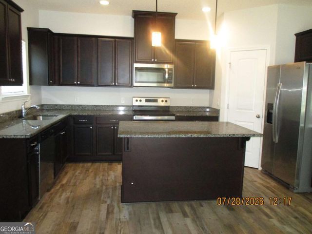 166 Cherokee Oaks Crossing, Hinesville, GA 31313