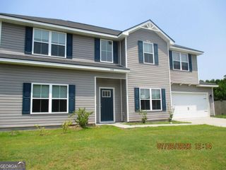 166 Cherokee Oaks Crossing, Hinesville, GA 31313