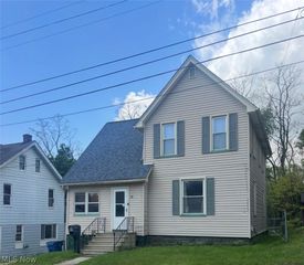 26 Hyde Avenue, Niles, OH 44446