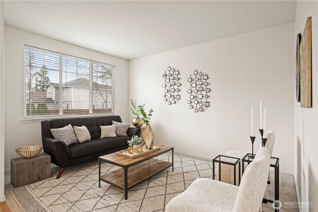 512 29th Ave SE, Puyallup, WA 98374