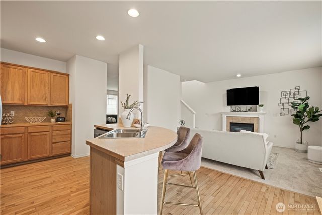 512 29th Ave SE, Puyallup, WA 98374