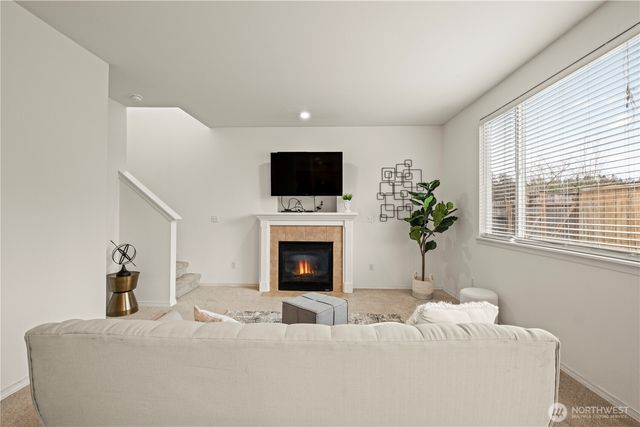 512 29th Ave SE, Puyallup, WA 98374