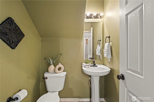 512 29th Ave SE, Puyallup, WA 98374