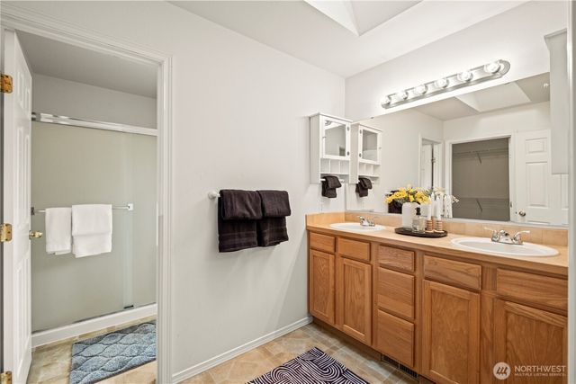 512 29th Ave SE, Puyallup, WA 98374