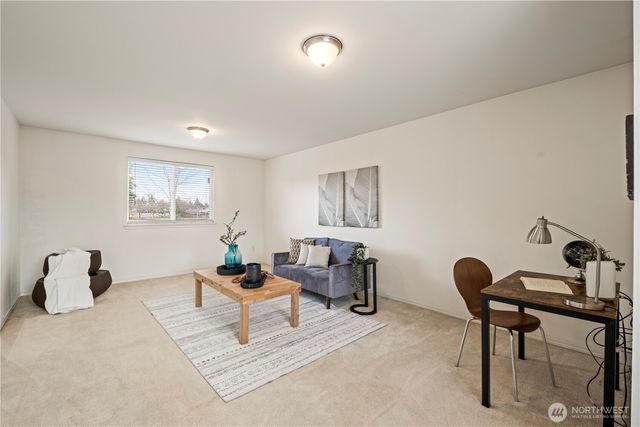 512 29th Ave SE, Puyallup, WA 98374